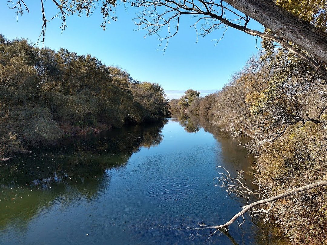 River Crawl Trail 
